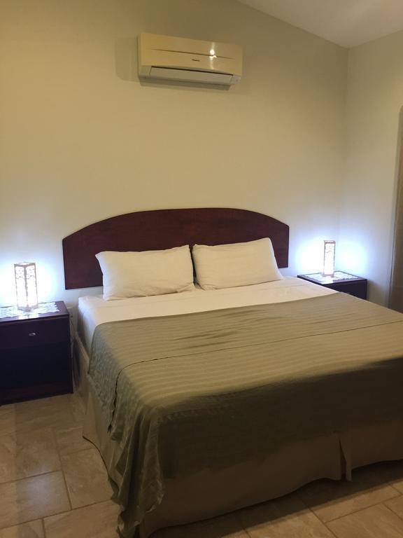 Guest House Playa Flamingo Bagian luar foto